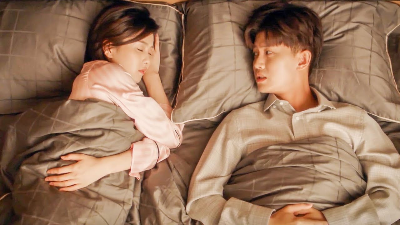 CEO นอนกับผู้หญิงครั้งแรกและตกหลุมรักเมื่อมองหน้าเธอตอนหลับ!