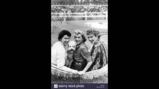 Watch Andrews Sisters I Want To Linger video