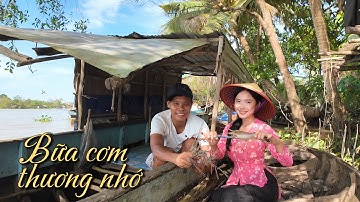 Đi câu tờ mờ hơi sương, tôm càng làm món cơm hương quê nhà. Câu tôm mùa gió bấc miền Tây