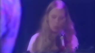 Joni Mitchell - Car On A Hill (Live 1974) chords