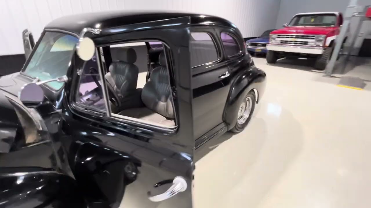 1941 Chevrolet Special deluxe walkaround Bat