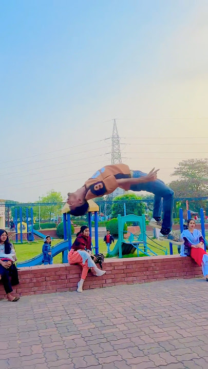 Girls impresse stunts🥰 #ytshorts #foryou #girl #reaction #shorts #reels #viralvideo #rs_yasin_raj