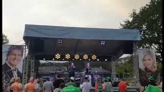 Jozef Ivaška & Dodo Ivaška spievajú Maj sa fajn.... v Otto Weiter show -Bukovec -Slovakia- Live
