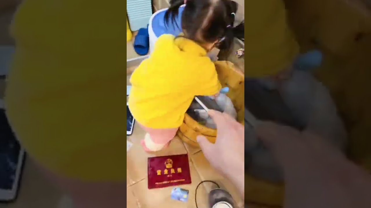 Kid S Dropped IPhone And IPad In Water Kids Iphone Drop