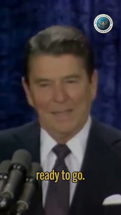 Funniest Ronald Reagan Jokes | A Reporter Boards a Plane #ronaldreagan #jokes #funny