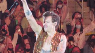 Harry Styles : Adore You (Live at UBS Arena)