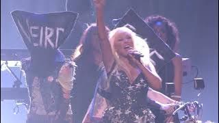 Christina Aguilera - Lotus Medley (Live at American Music Awards 2012)