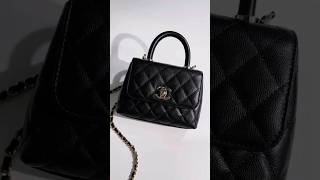 Unveiling a Timeless Icon: The Quilted Masterpiece 👜