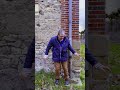 Mur en pierre humide : pourquoi choisir un enduit à la chaux