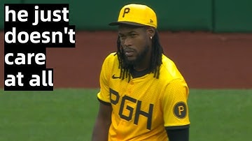 We Just Saw an Outfielder Let a Ball Get Past Him, Then Refuse to Go After It