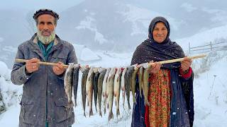 Download Lagu Frozen Mountains 🏔️ Warm Meals 🍲🔥 Elderly Afghan Shepherds Cook Fish Curry 🐟🏡 Surviving Extreme Cold MP3