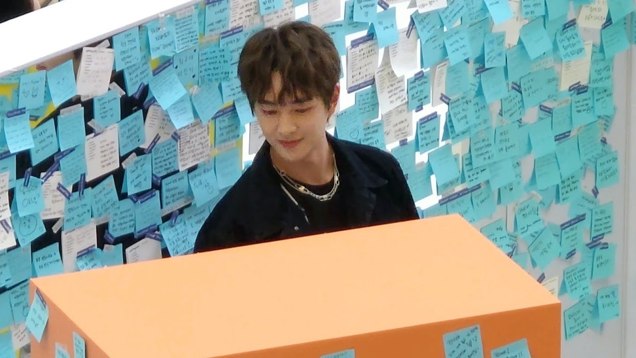 240908 온유 ONEW 팝업 팬사인회 라이브 (매력 + 월화수목금토일)