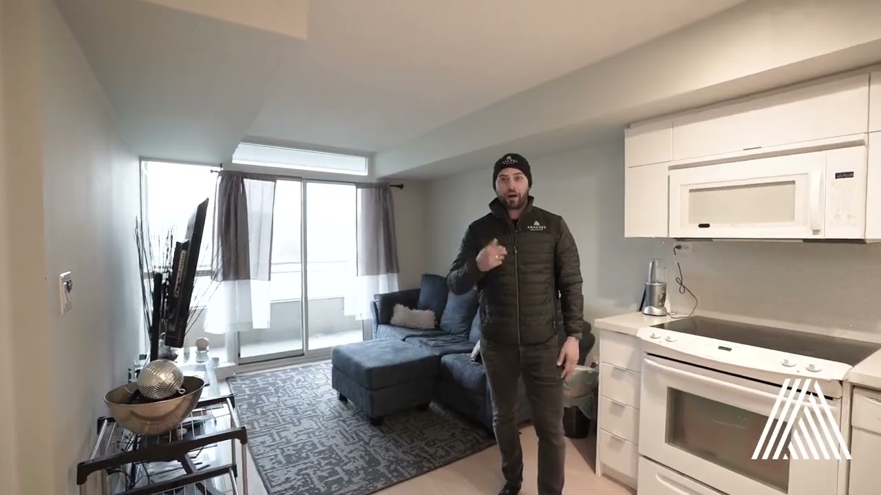 151 Dan Leckie Way, Toronto, ON M5V 4B2, Canada  - Michael Vennare ( Branded )