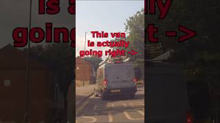 Bad driving : Van mounts curb and then cuts up a lorry Jul 2026