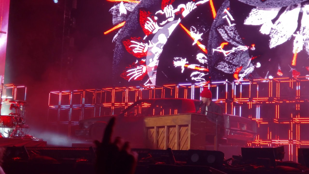 Twenty One Pilots - Holding on to You, Live in SLC, UT
