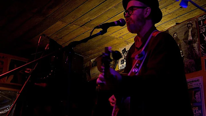 Louis Ledford Live at Randy's Roadhouse