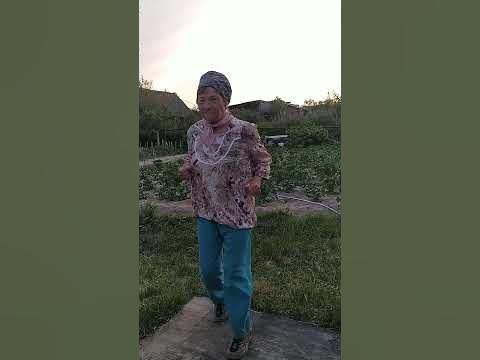 бабулька отжигает! - YouTube