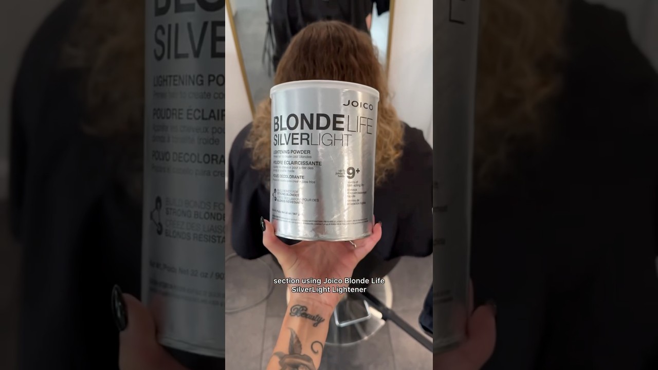 Back Section Foilayage Technique Using @joico Blonde Life SilverLight Lightening Powder