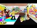 I Threw This YOUTUBER A BIRTHDAY PARTY So I Could PRANK Him! (Roblox Bloxburg)