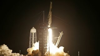 La fusée de SpaceX a décollé vers l'espace avec quatre touristes à son bord • FRANCE 24