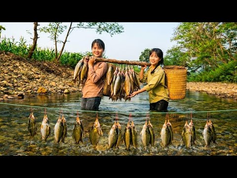 Fishing trip - Two sisters catch many big fish, sell them quickly.