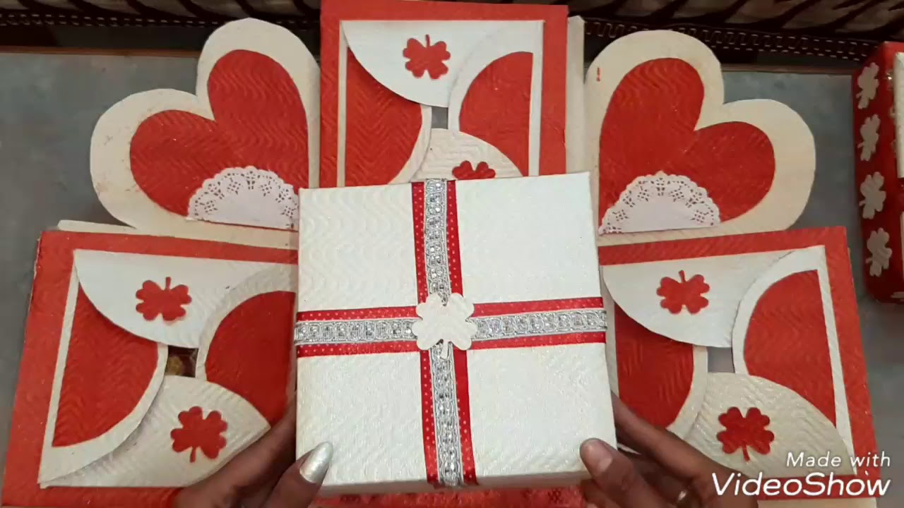 Red & white explosion box