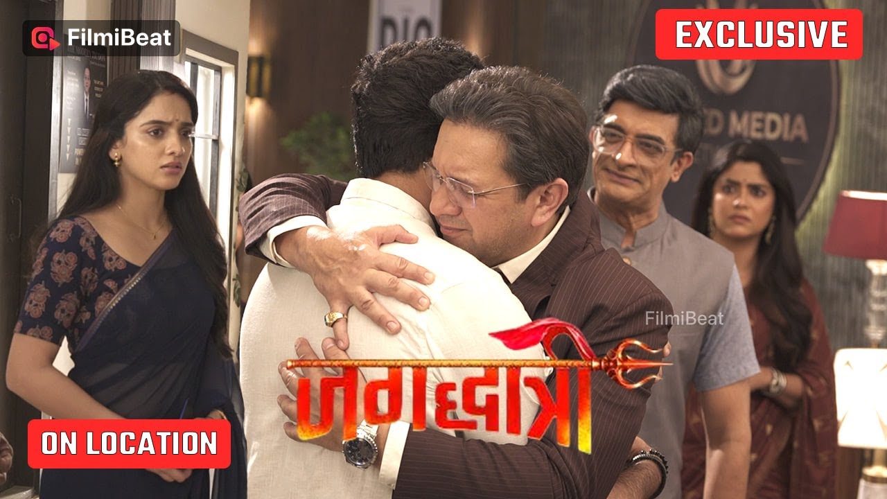 Jagadhatri | On Location | Mahesh ने लगाया Shivay को गले, Maya के सामने आया सच