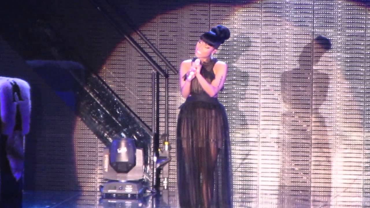 Nicki Minaj - Pils N Potions - The Pinkprint Tour 2015