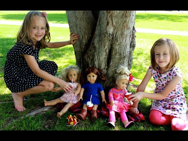American Girl プレイテント Truly Me™ 18-inch Doll #27 & S'more Fun Camping Set