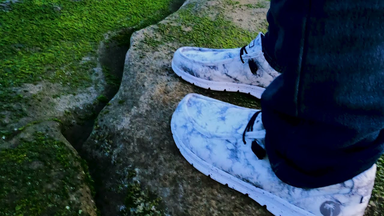 JUNGLO walking | THE REEF IS FASCINATING