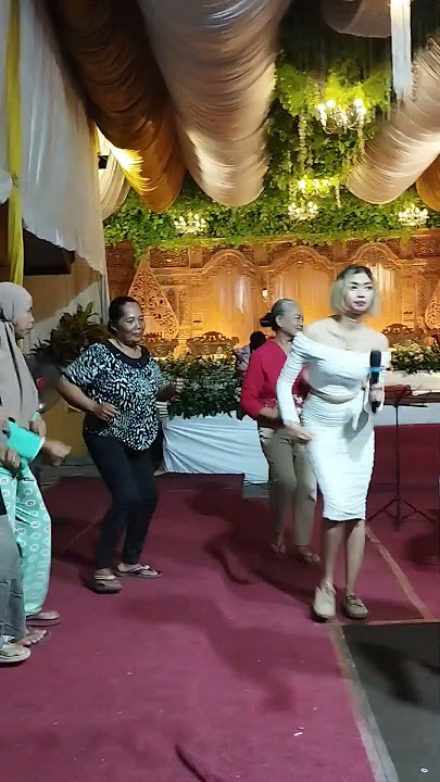 LUCU SINOMAN JOGET KOBRO SISWO