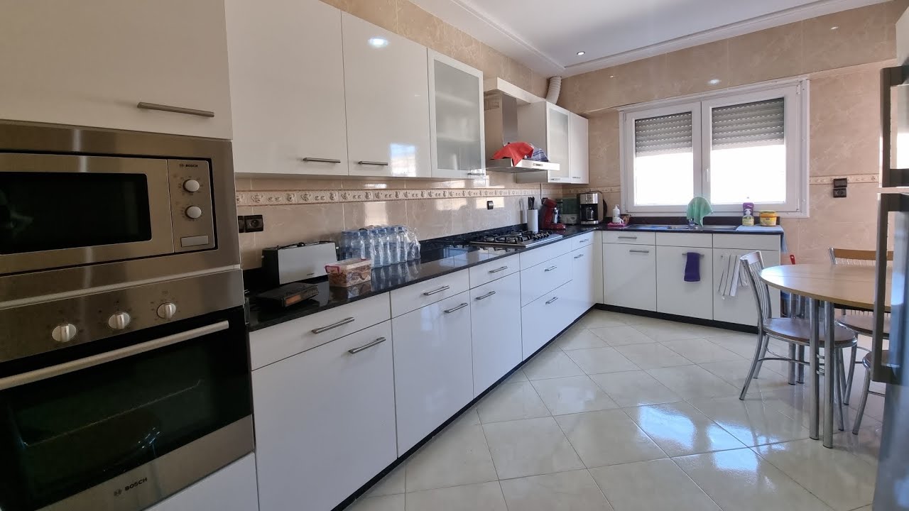 منزل بالكامل بواجهتين به مقهى مجهزة  للبيع بفاس واد فاس باب الأندلس MAISON COMPLET À VENDRE À FÉS