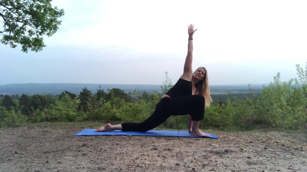 30 min Yoga Flow for Body and Mind - Total Bliss Release