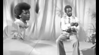 Wimfatanya n'akazi +lyrics - Augustin Mwitenawe, 1990 - Rwanda