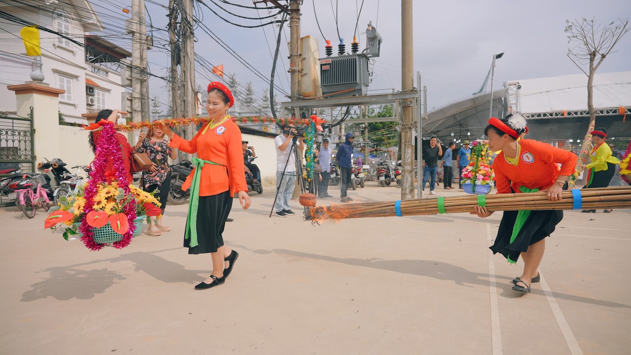 SAPA TV | LẦN ĐẦU CHỨNG KIẾN CUỘC THI NẤU CƠM VÀ THƯỞNG THỨC HÁT QUAN HỌ BẮC NINH