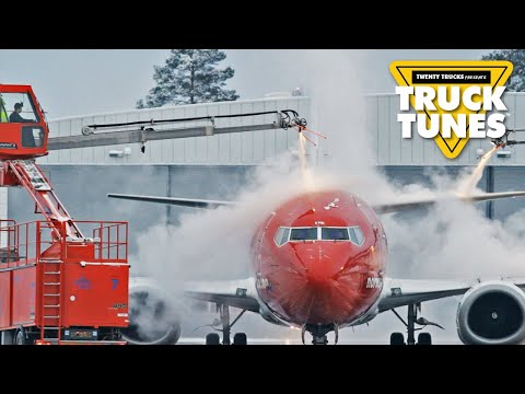 Aircraft Deicer for Children | Truck Tunes for Kids | Twenty Trucks Channel