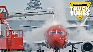 Aircraft Deicer for Children | Truck Tunes for Kids | Twenty Trucks Channel by twentytrucks 5,124,634 views 6 years ago 3 minutes