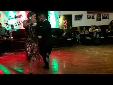 Virginia Pandolfi y Jonathan Agüero en Tucuman. Tema 3