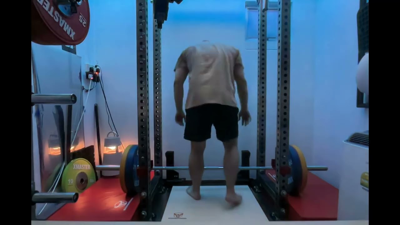 Day 4 - back, deadlift | tiny gym | 5 mins bass boosted English playlist