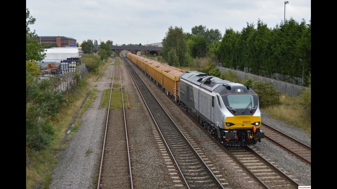Chiltern Railways 68011 working a Loaded Ballast Train at Burton-on ...