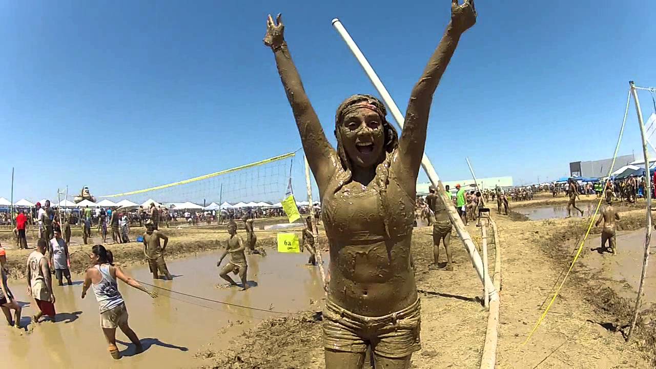 Bikini Mud Volleyball Teams (MUDD) YouTube