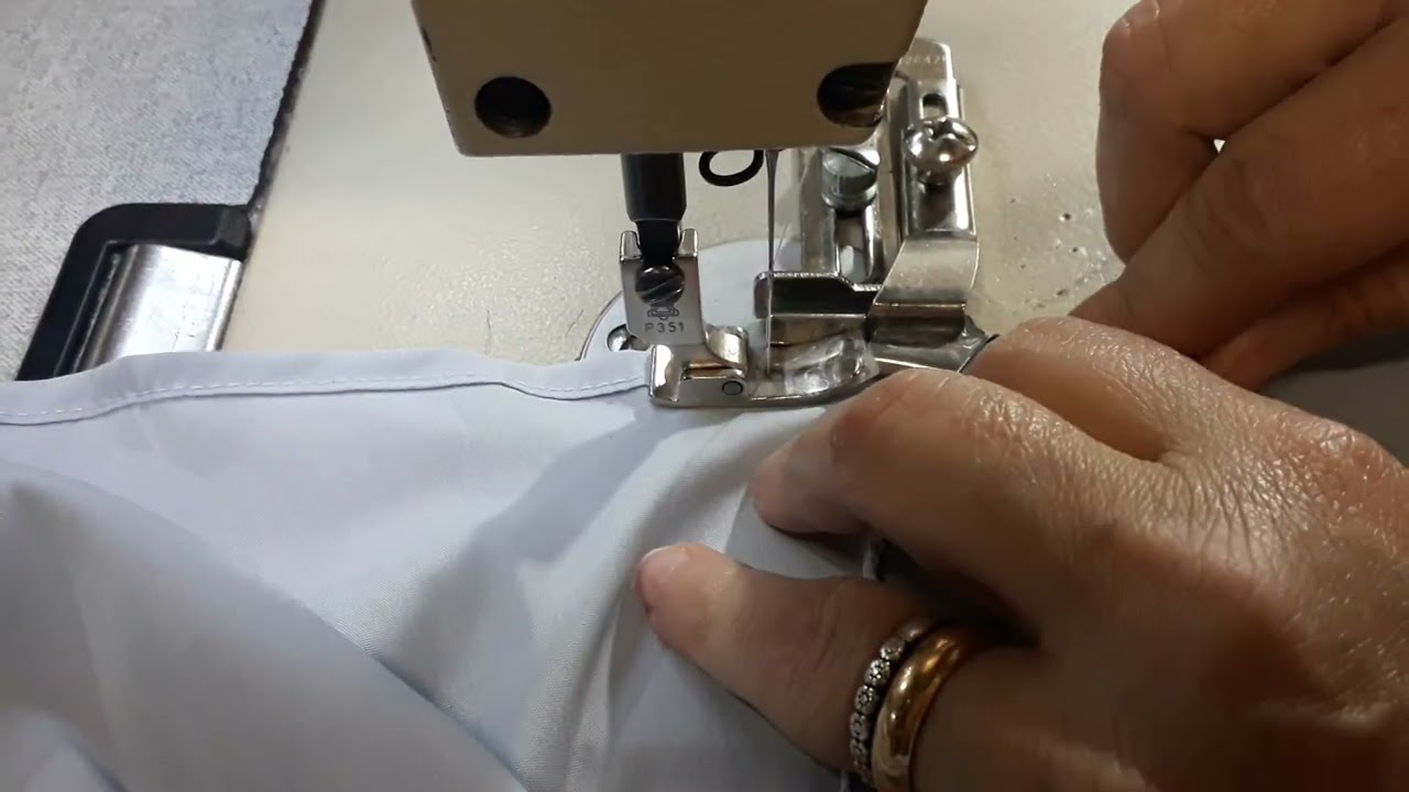 dica de uso do pé comum para fazer barra em camisa social feminina