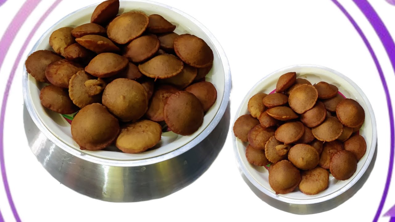 বৃষ্টির দিনে ফুলকো ফুলকো তেলের পিঠা?Fulko Fulko oil pies on a rainy day ...