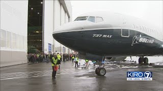 VIDEO: Boeing rolls out largest version of 737 MAX