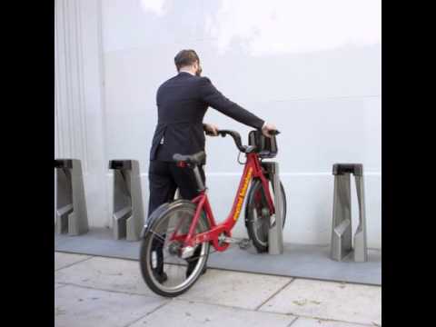 Видео: Santander обществени велосипеди под наем бяха представени в Брикстън