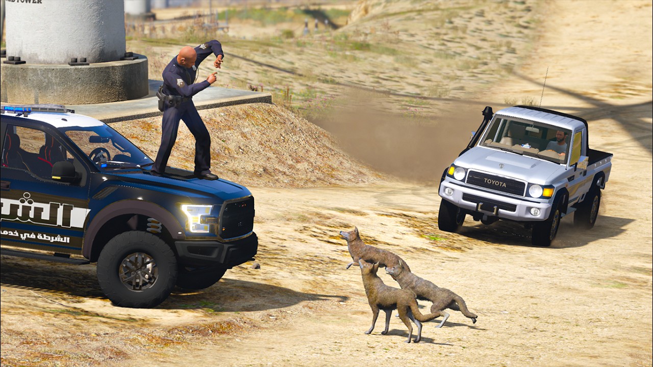 فزعه راعي شاص لي شرطي تعطلت سيارتو في البر وكان علا وشك الموت من الذيابه : قرند  GTA 5 V