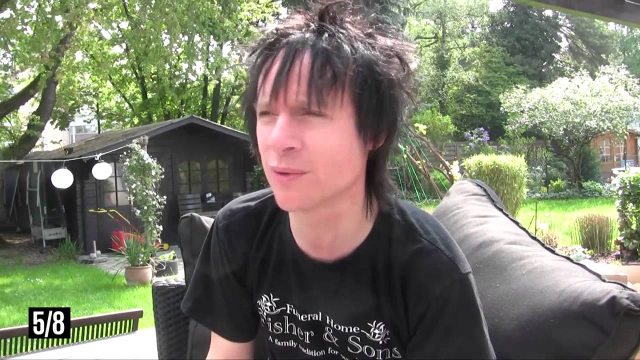 Vom Ritchie (Die Toten Hosen) im Interview - Intro trifft