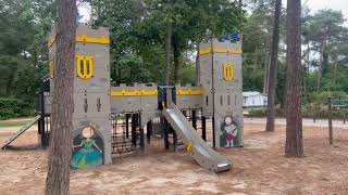 Een gethematiseerde speelplek bij Camping de Paal