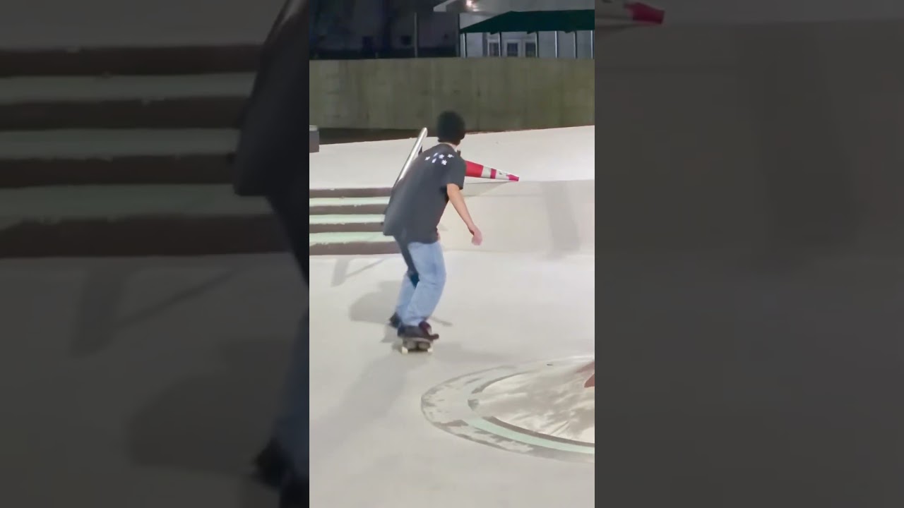 Skating at night 🌙 