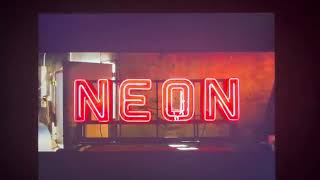 The Royal Hotel - Super Écran Intro Network Premiere